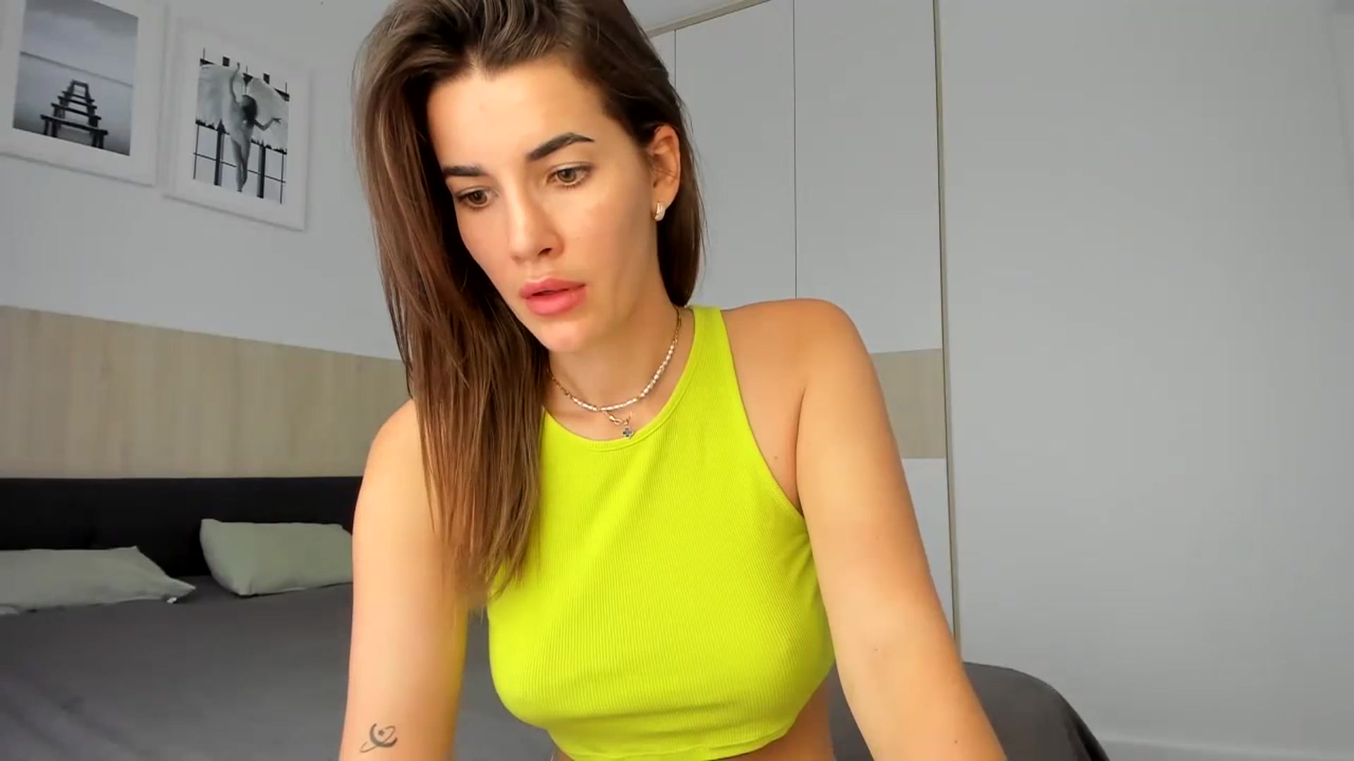 EliinaGreen video thumbnail