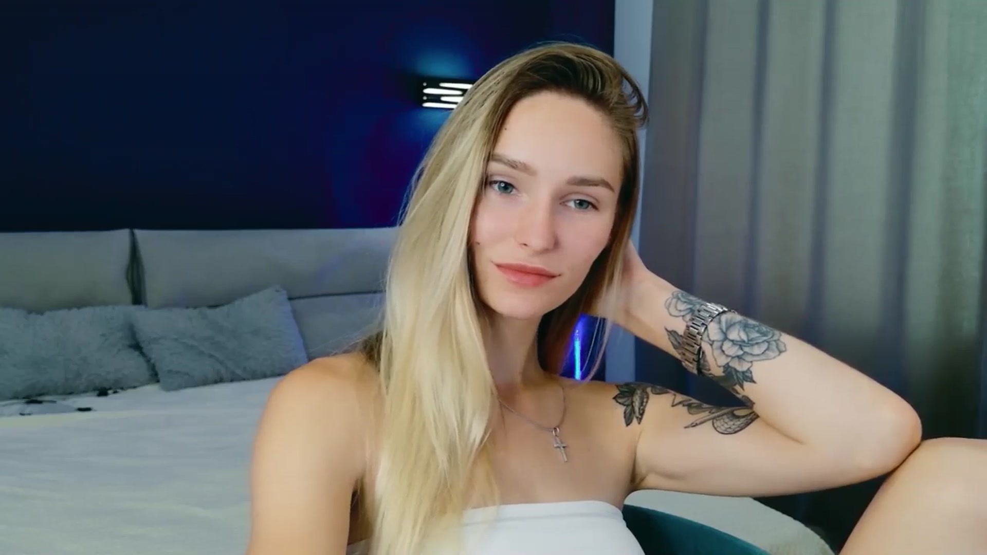 Miliain video thumbnail