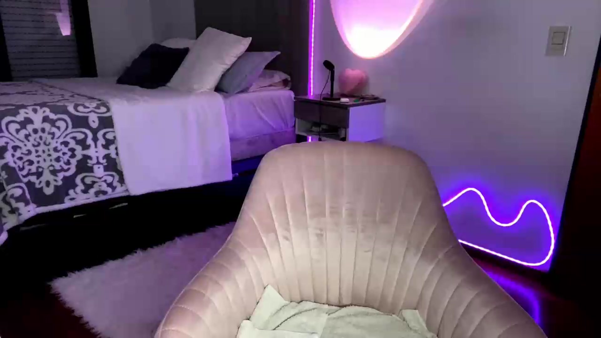 SashaEmber video thumbnail