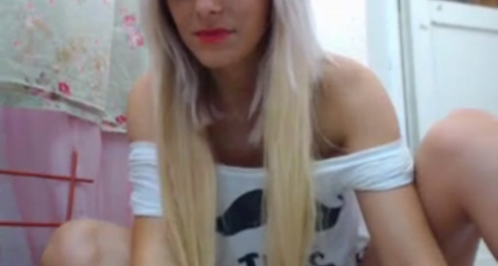 AwesomeBlonde video thumbnail