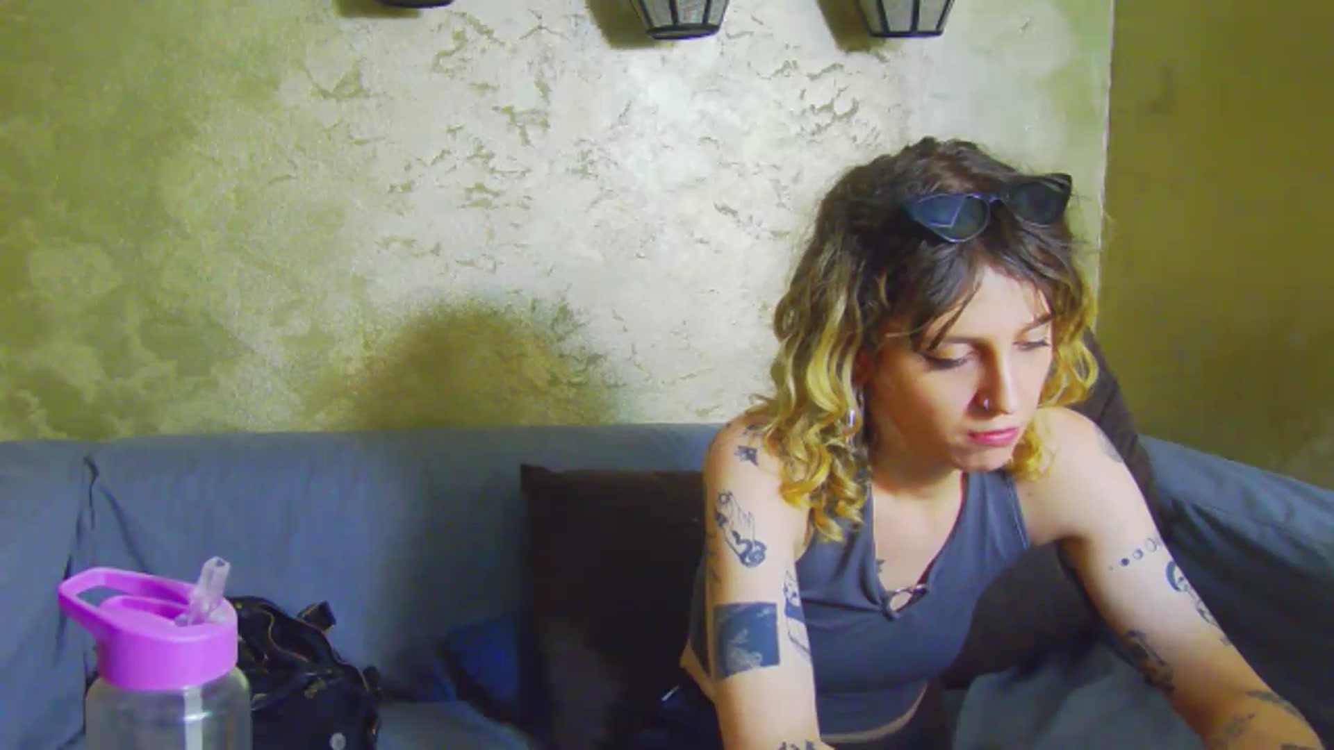 curlyellas video thumbnail
