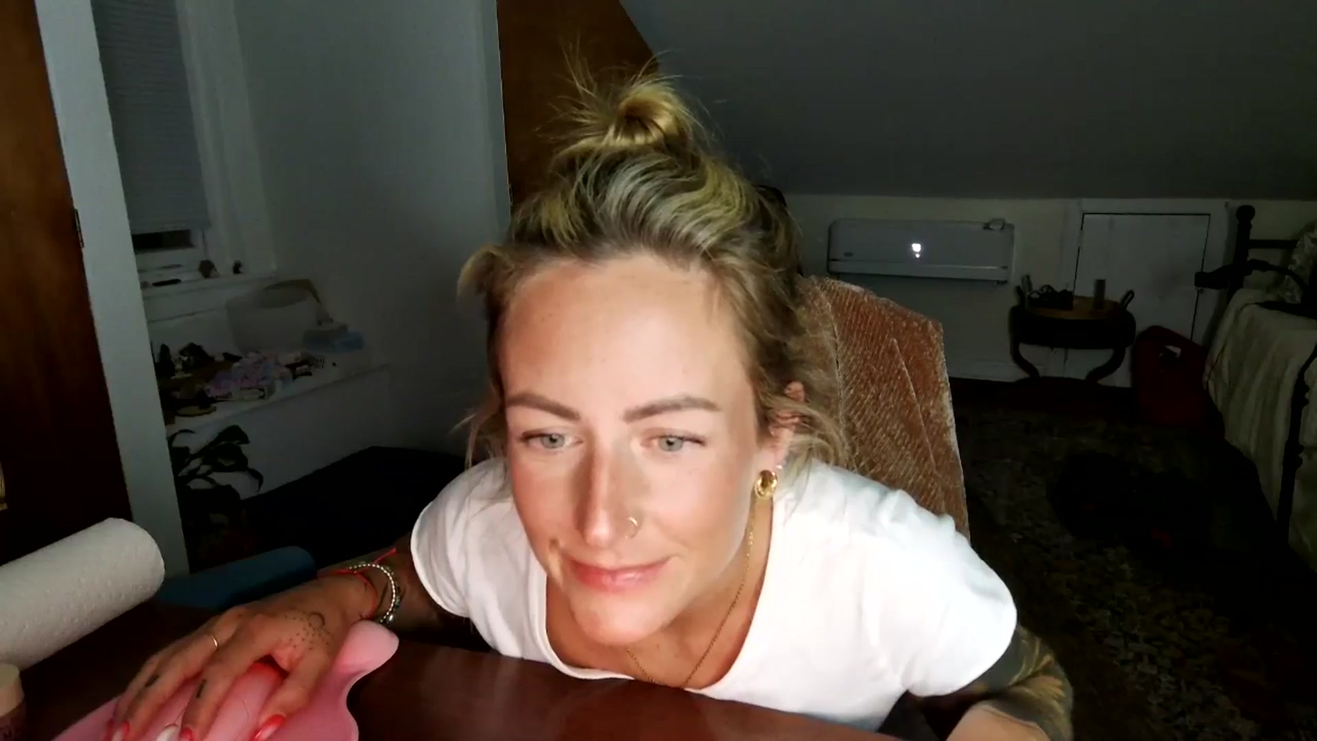 Lena_bee video thumbnail