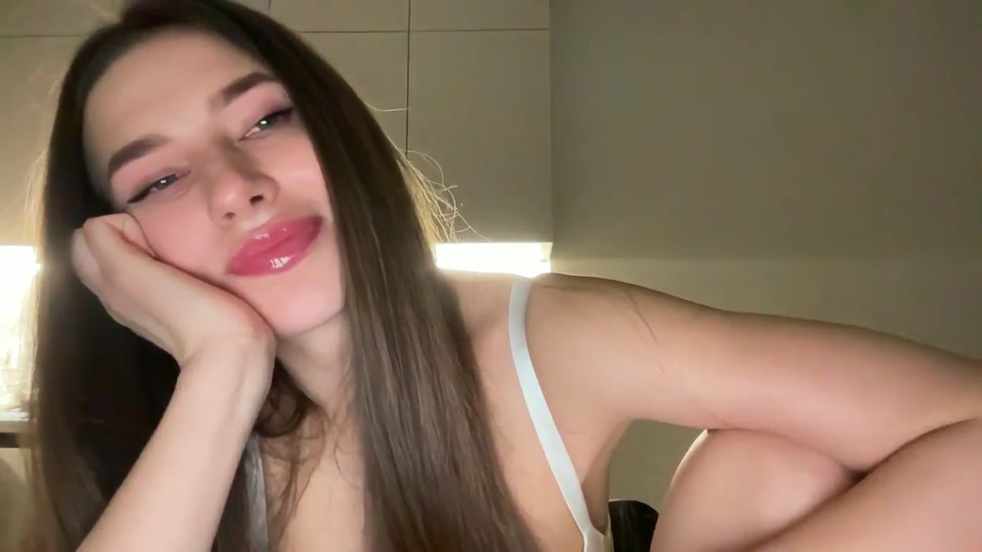 kissfreeze video thumbnail