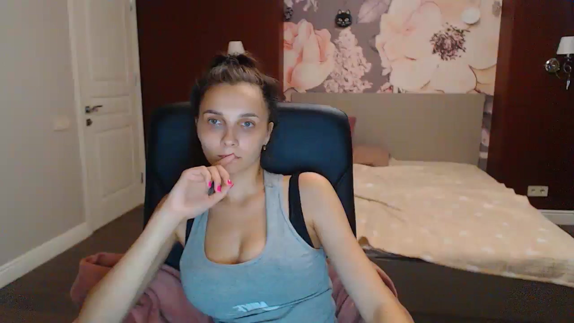 Karina_Mils video thumbnail