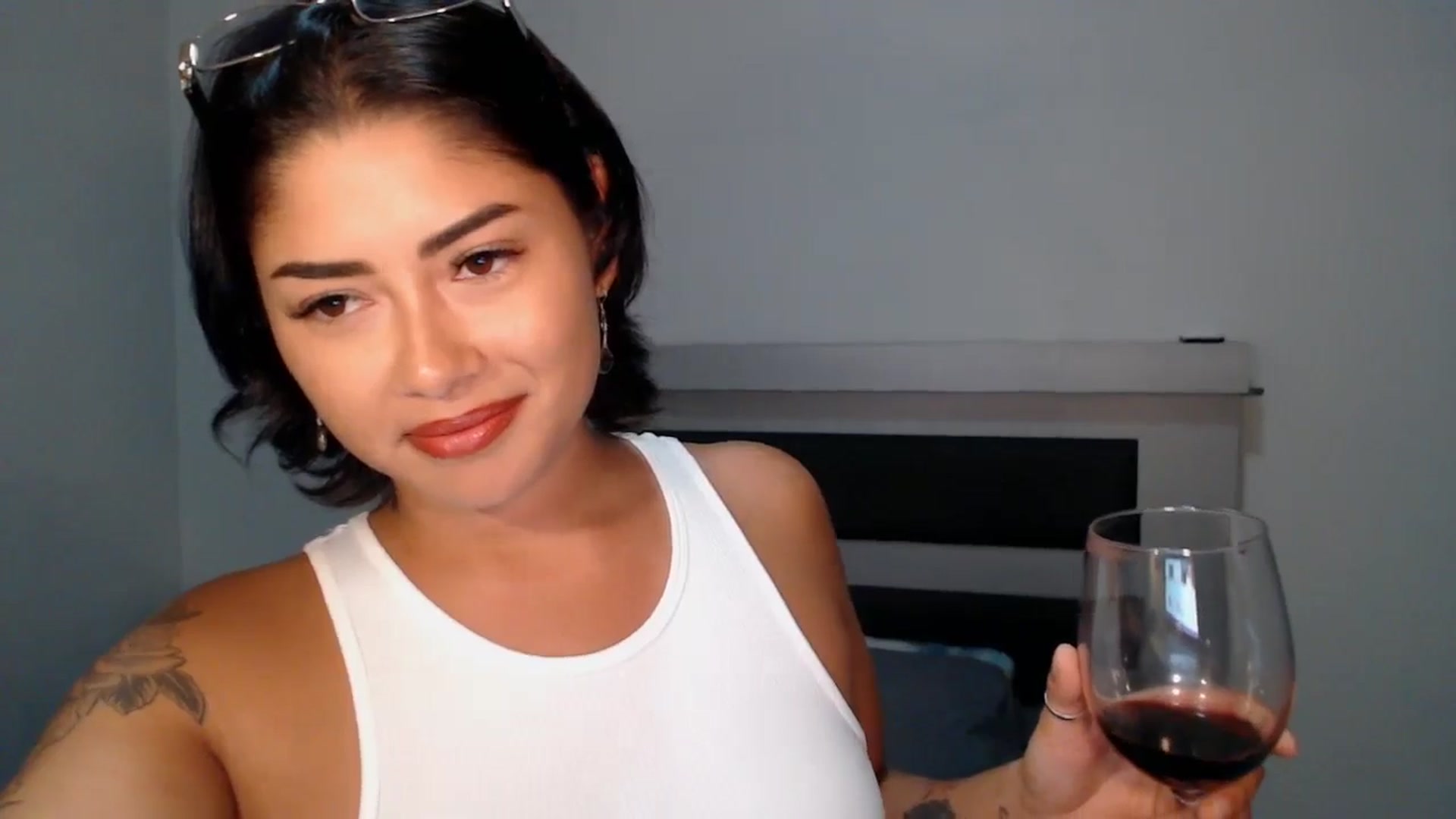 YourGoddessLu video thumbnail