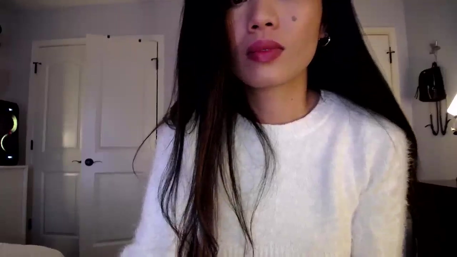 AsianLuv_4U video thumbnail