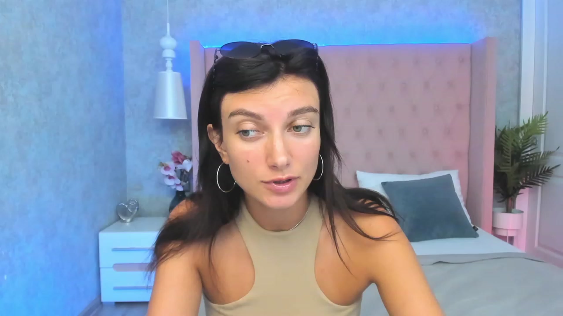 LuckySandra video thumbnail