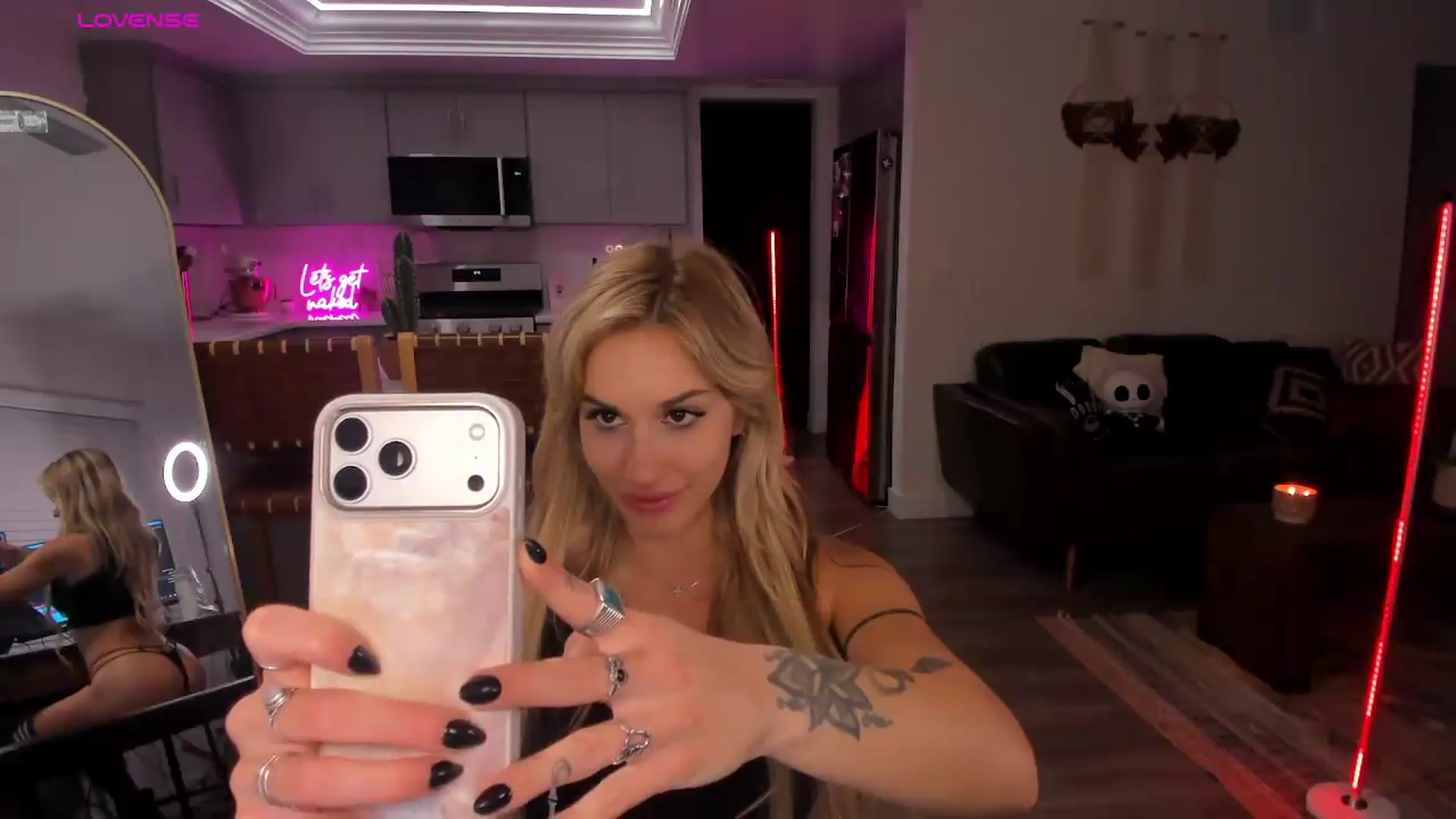 LillieQ video thumbnail
