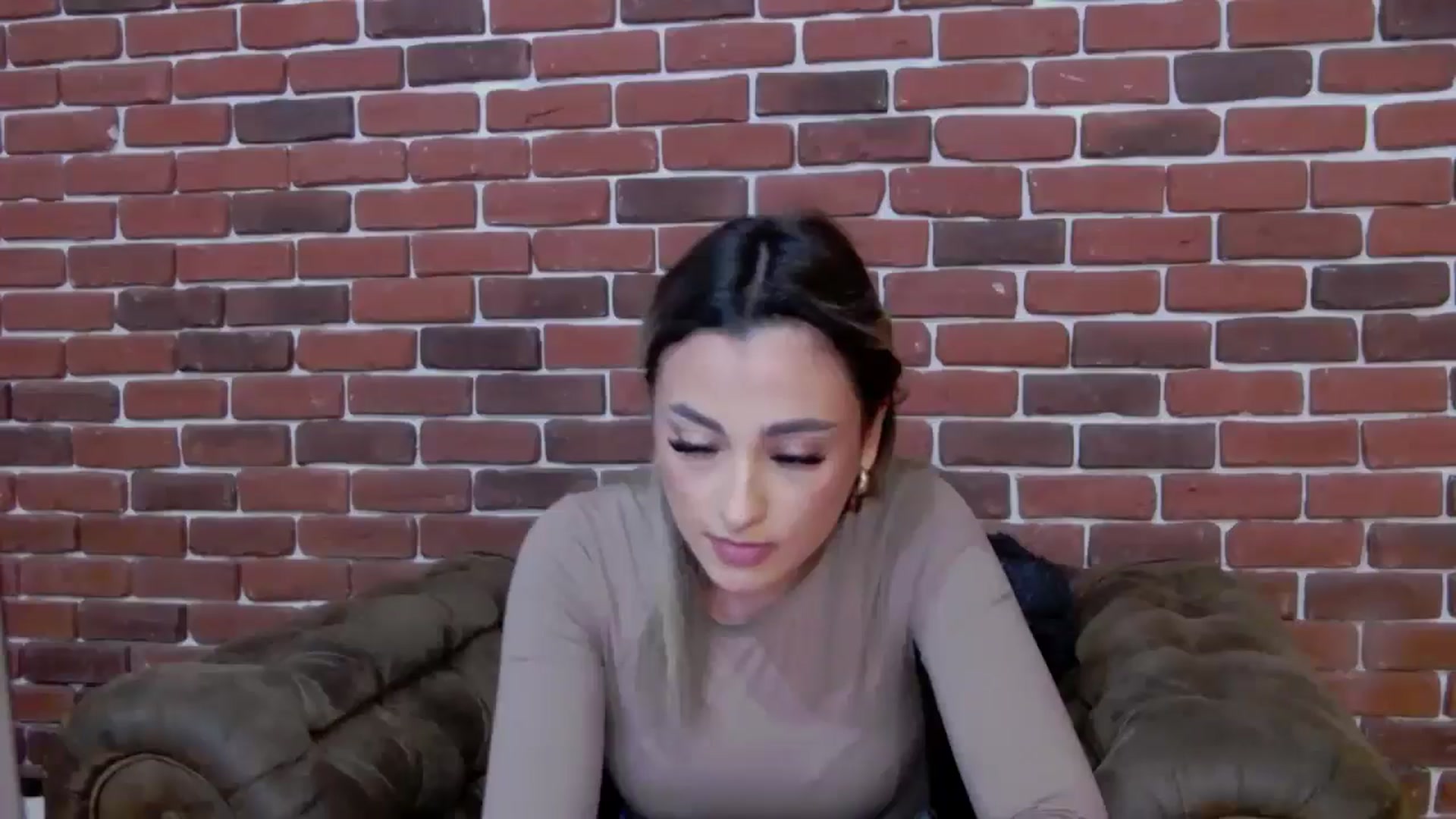 Lya_red video thumbnail