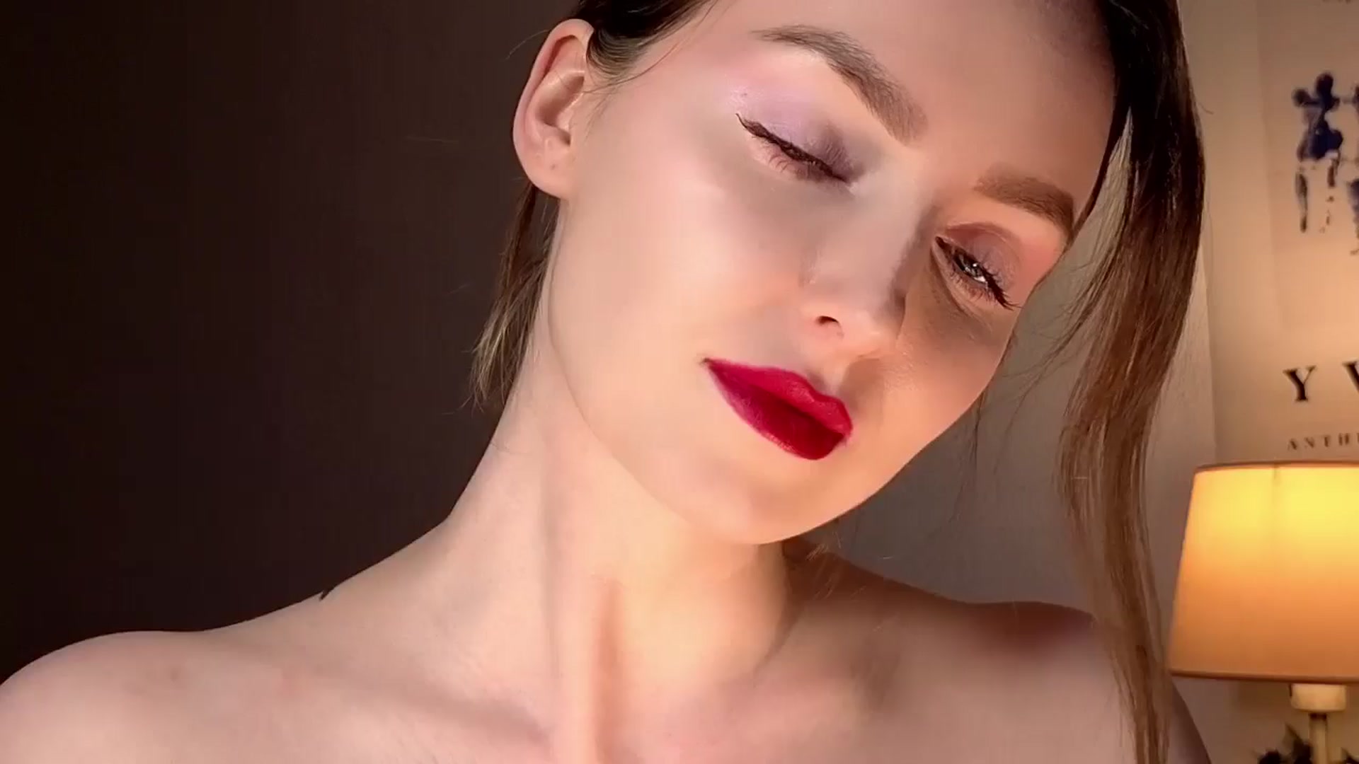 Red_Lips_Girl video thumbnail
