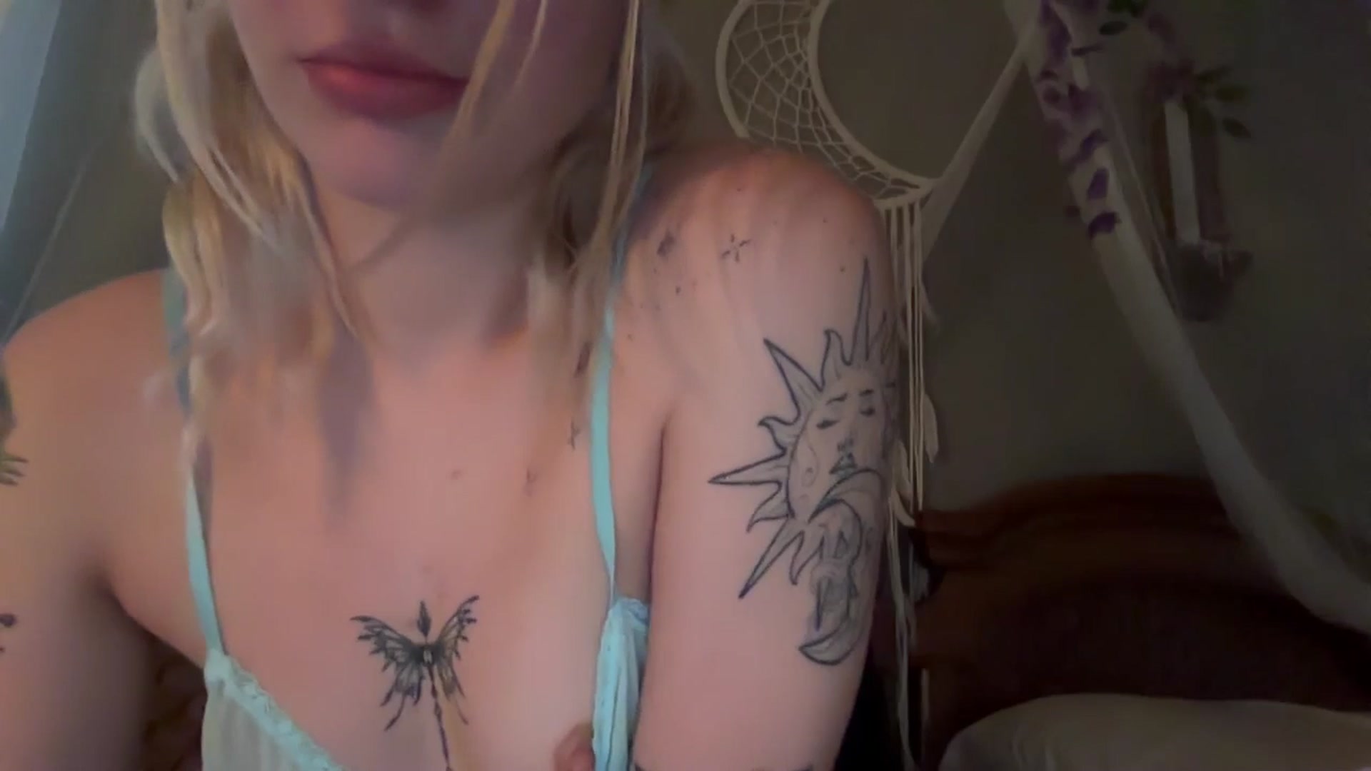 annieangel18 video thumbnail