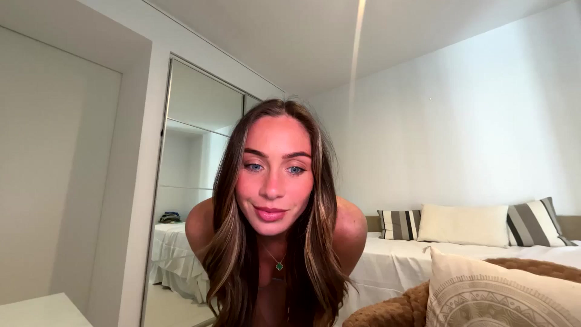 English_Lola video thumbnail