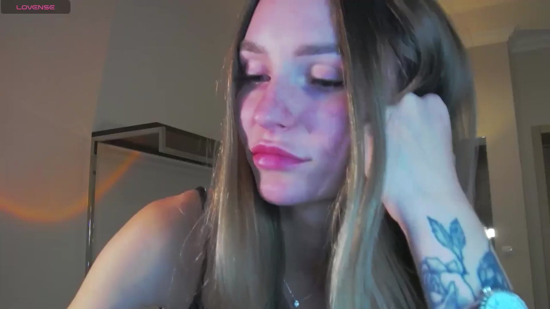 Miliain video thumbnail