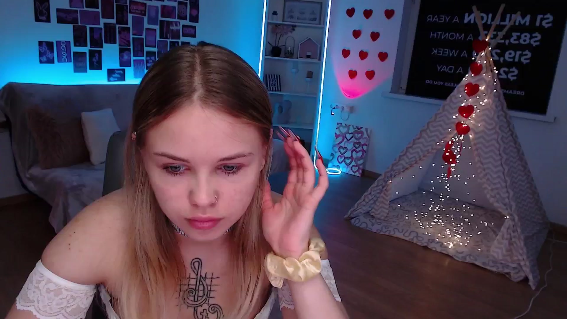Roxena video thumbnail