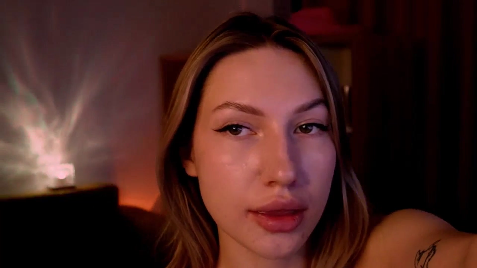 LovelyGin video thumbnail