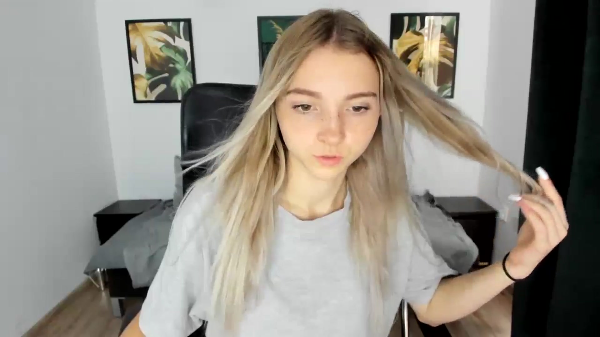 Daisyy video thumbnail
