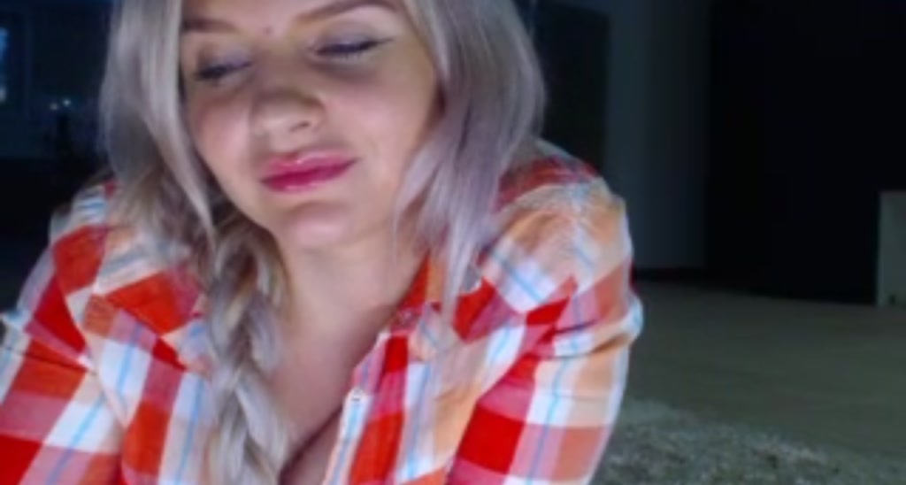 XBettyX video thumbnail
