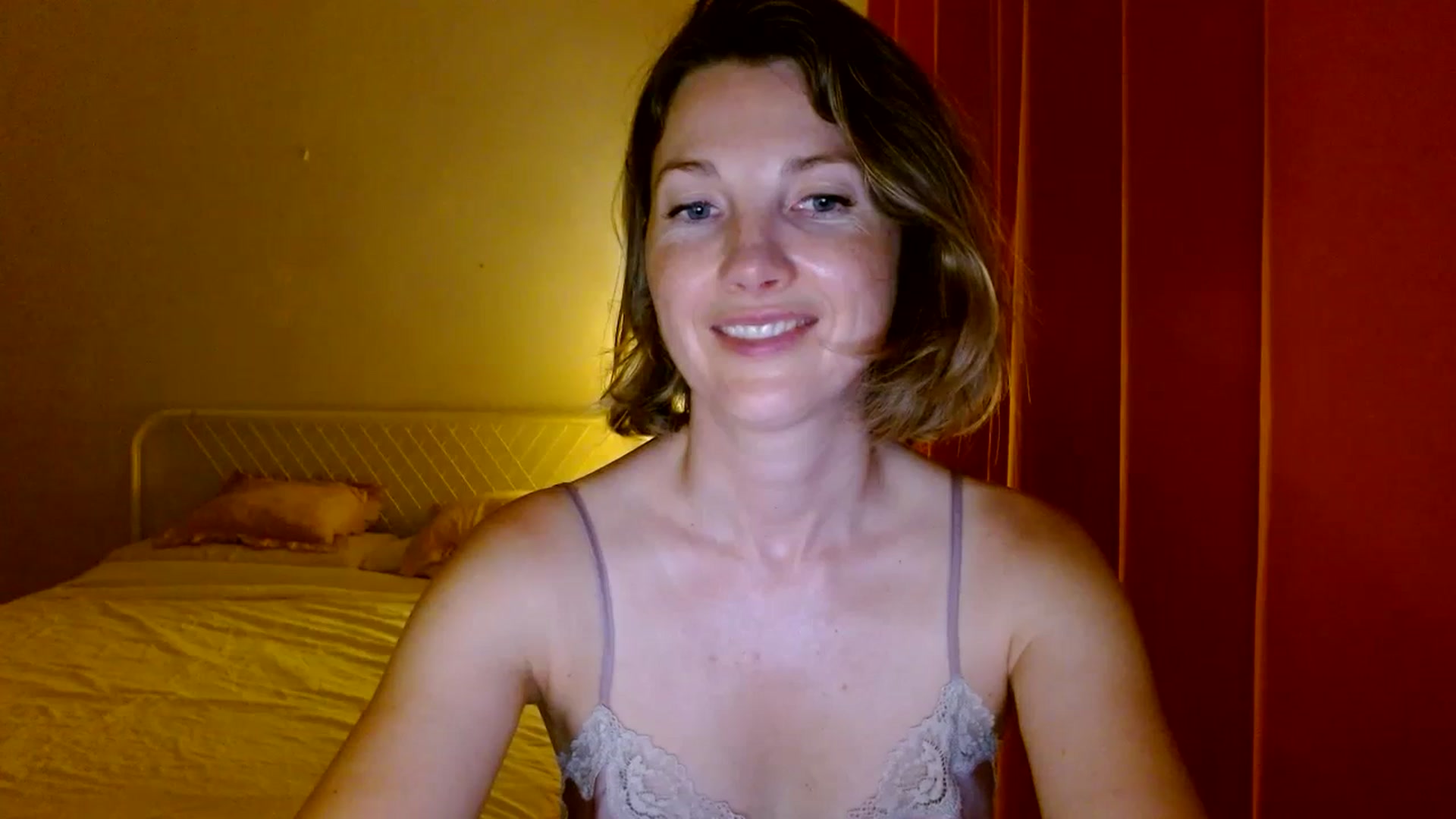 HappyAlise video thumbnail