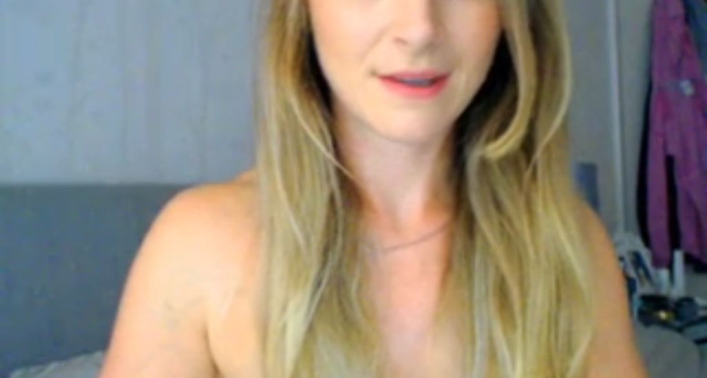 Sarah_Louise_ video thumbnail