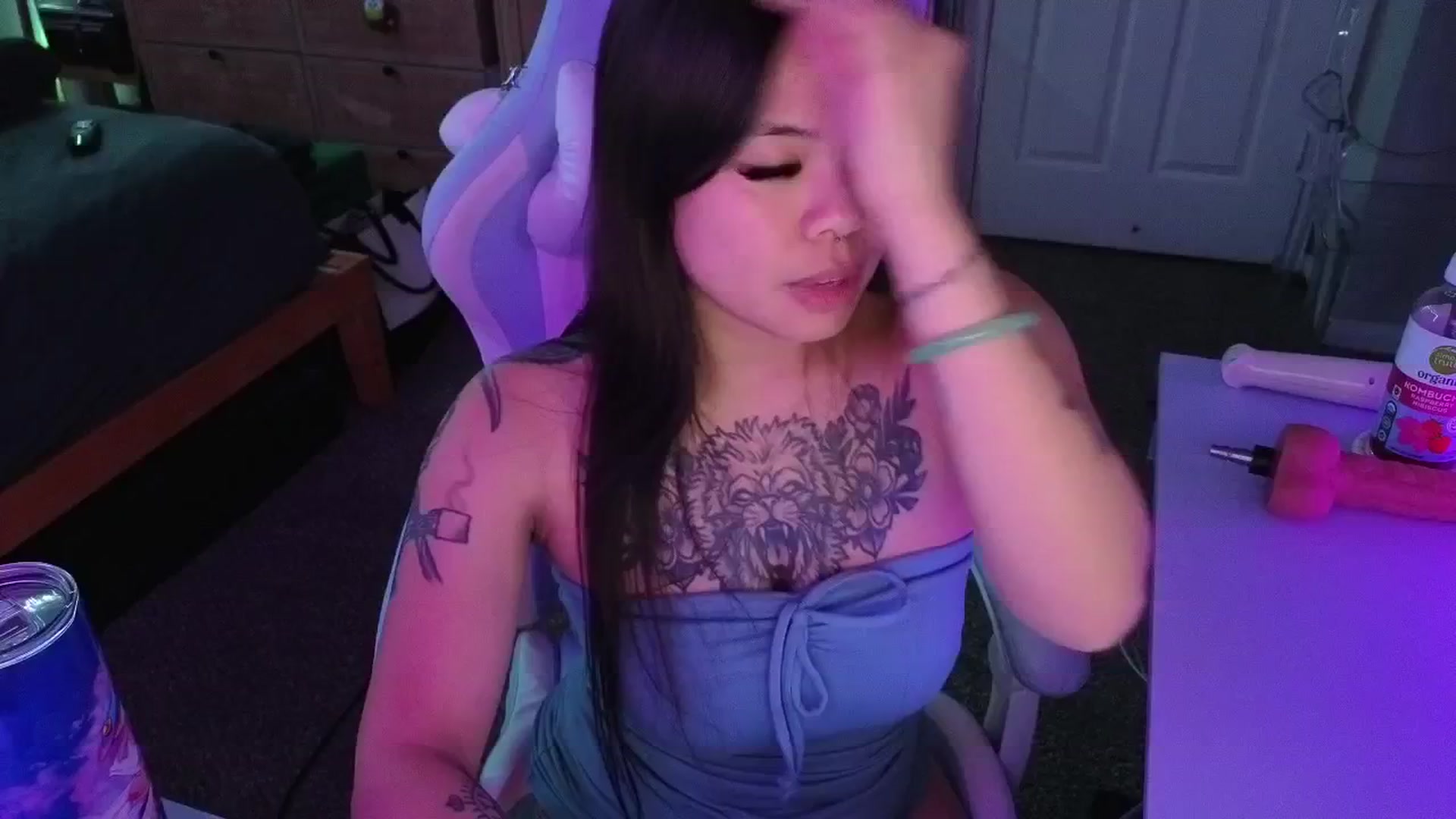 dolllface video thumbnail