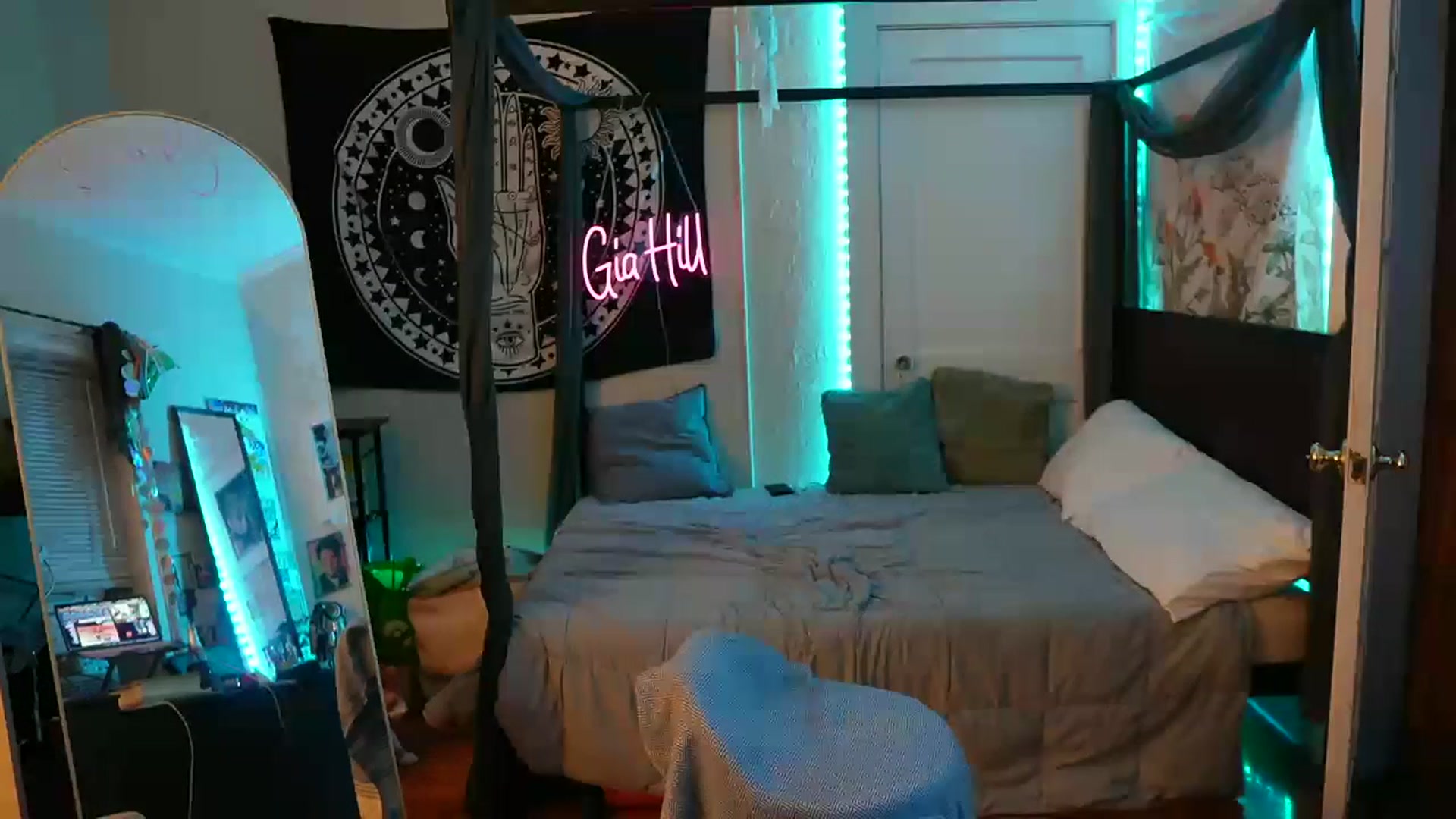 Gia_Hill video thumbnail