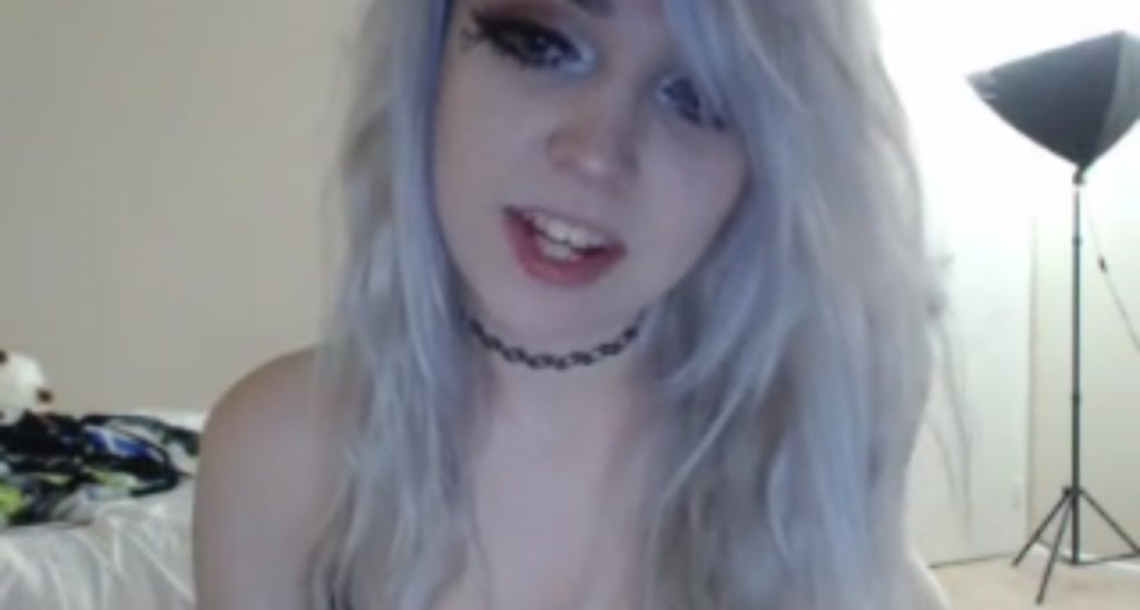 Niennavie video thumbnail