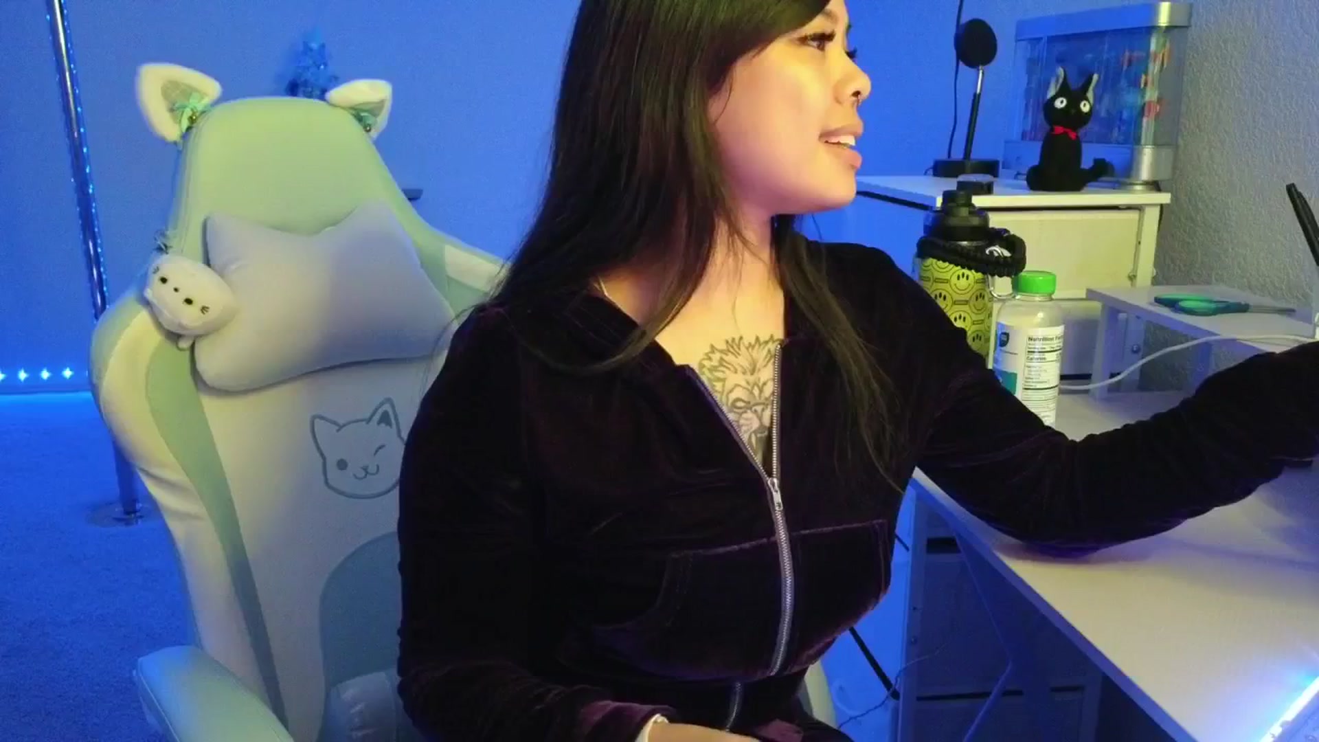 dolllface video thumbnail