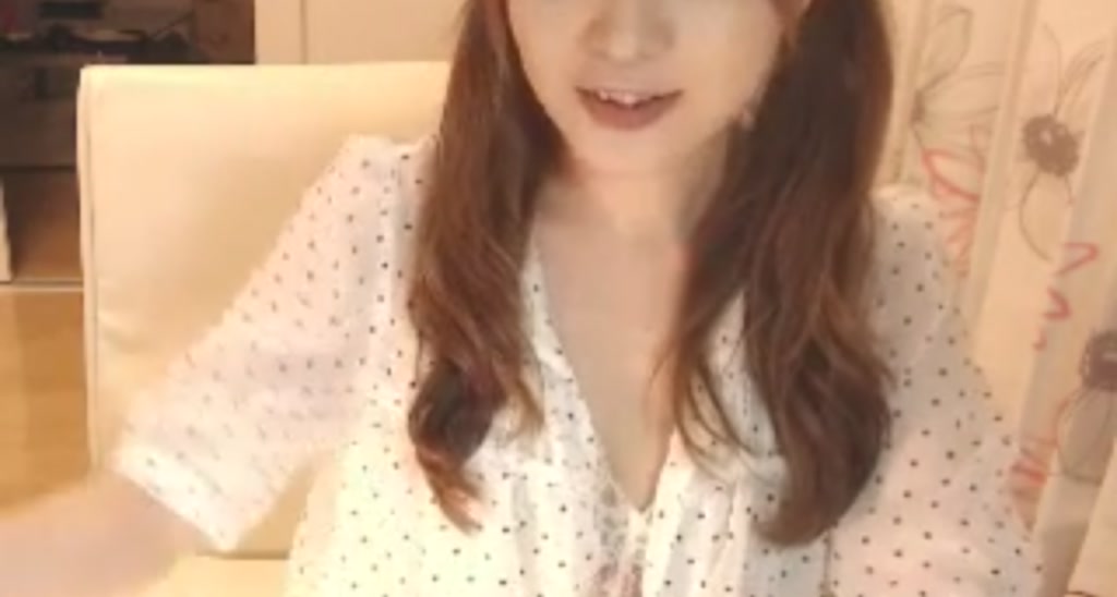 XxMayuka video thumbnail