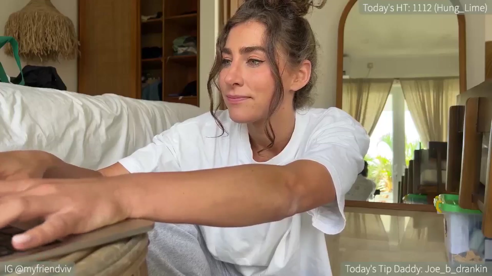 HelloViv video thumbnail