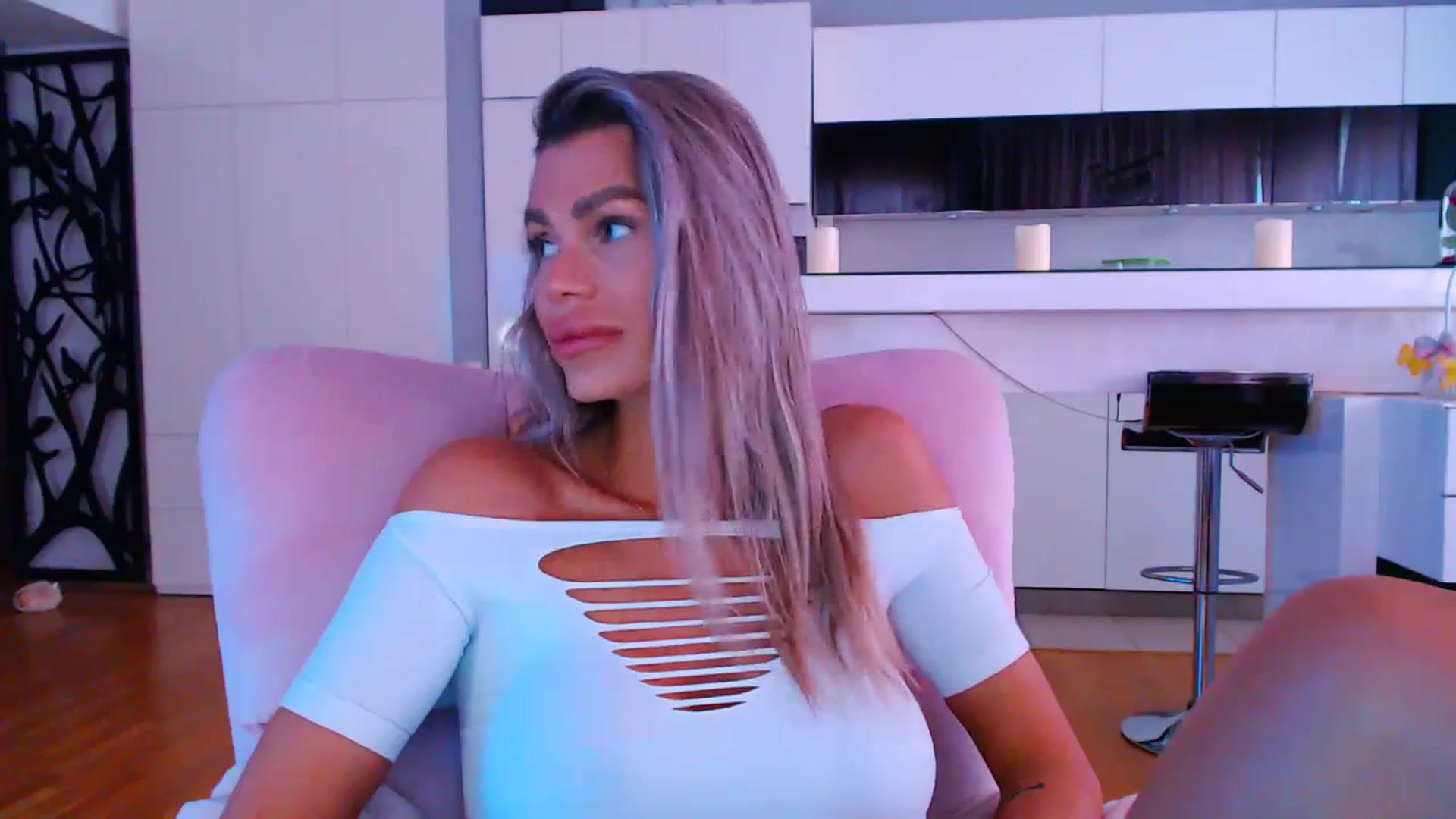 D_y_y video thumbnail