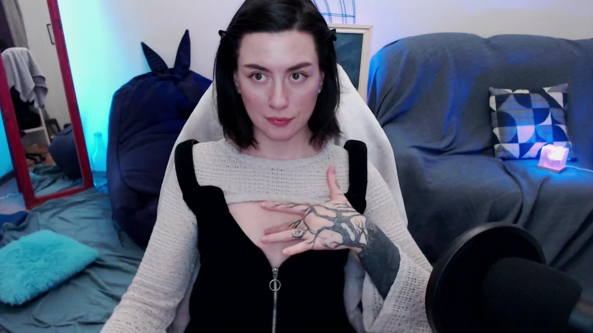HeyAriel video thumbnail