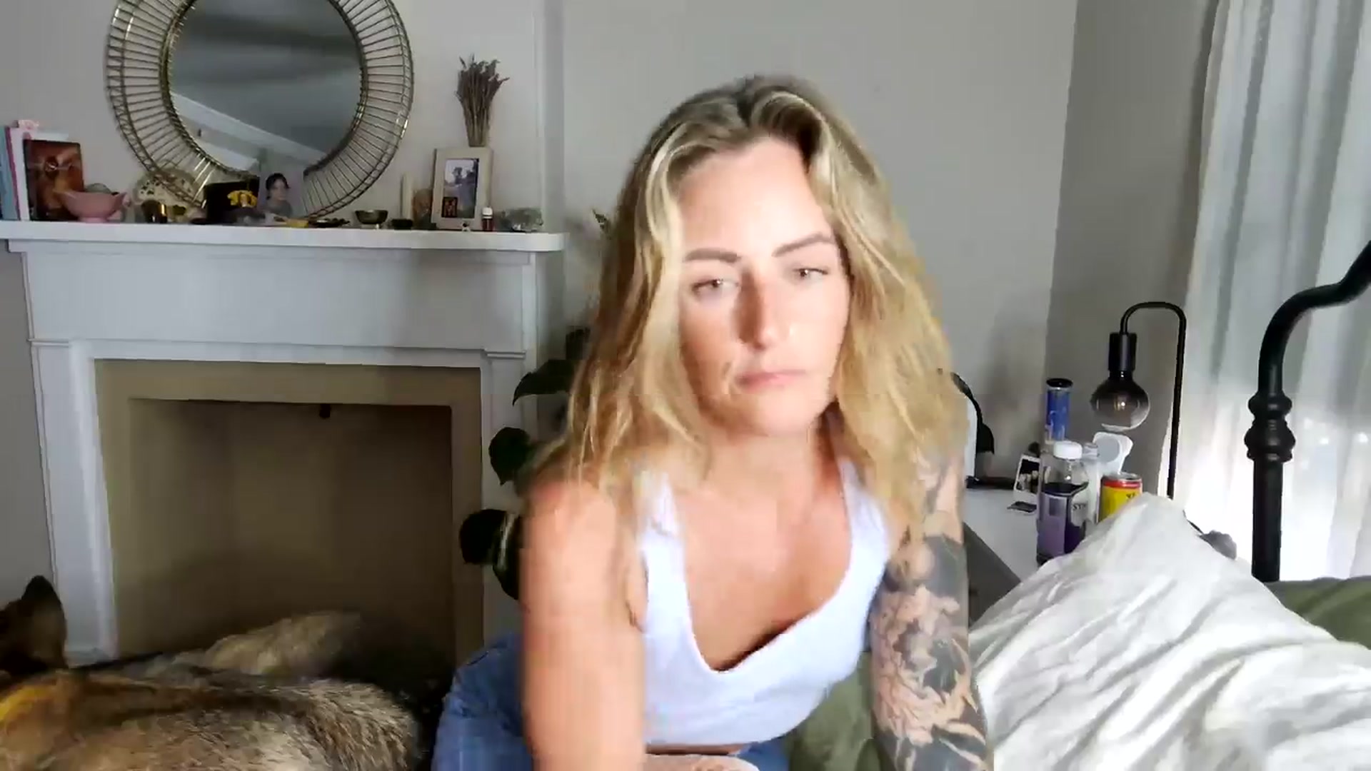 Lena_bee video thumbnail