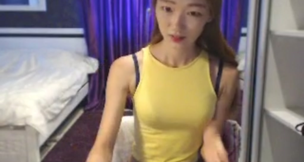 FoxyHyuna video thumbnail