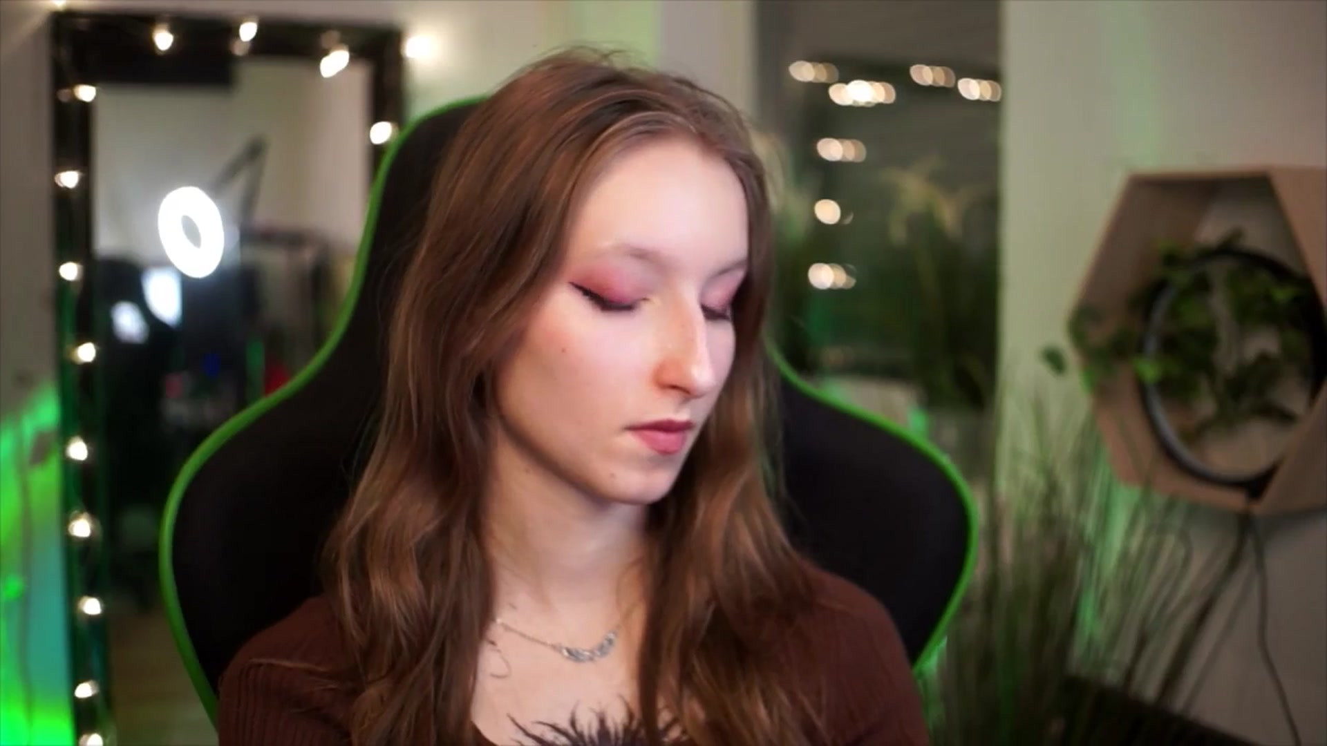 Kira9 video thumbnail