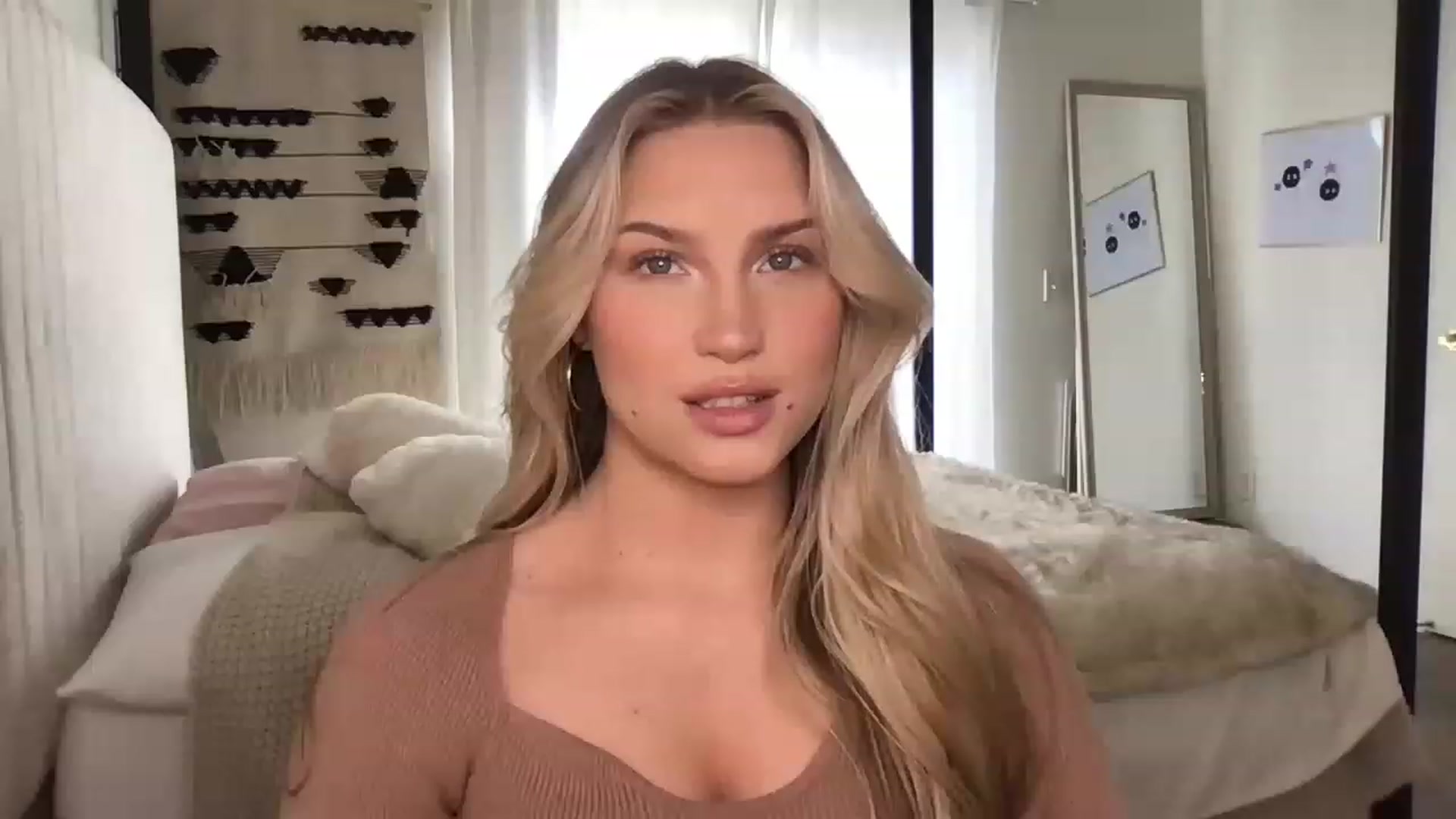 Thezabrina video thumbnail