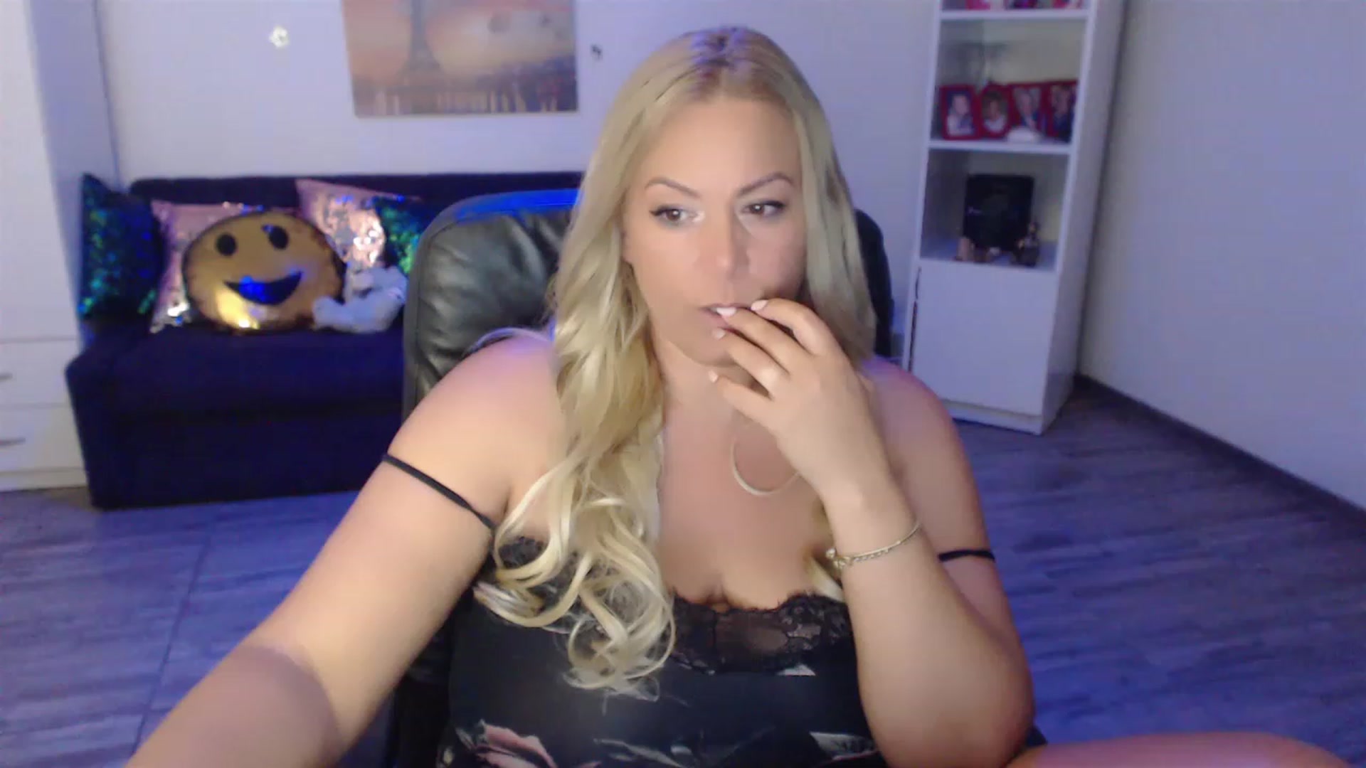 A_baby_Boo video thumbnail