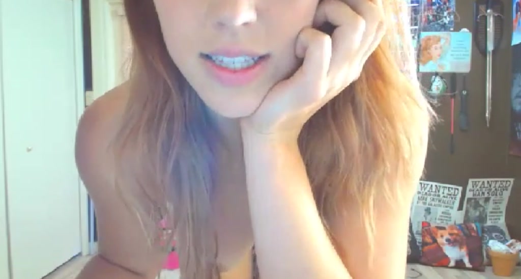 MissMolly video thumbnail