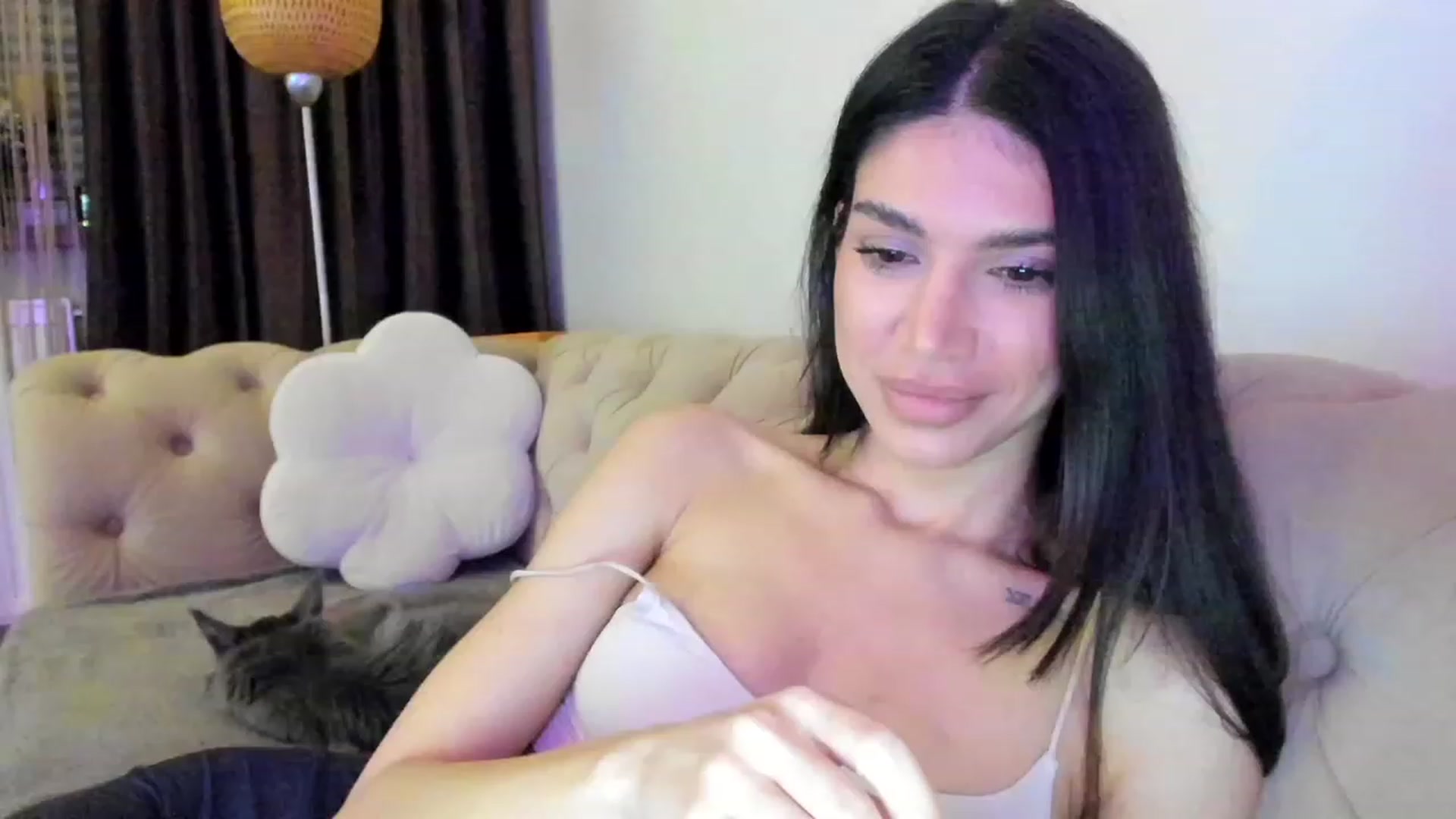 Bee_Bee video thumbnail