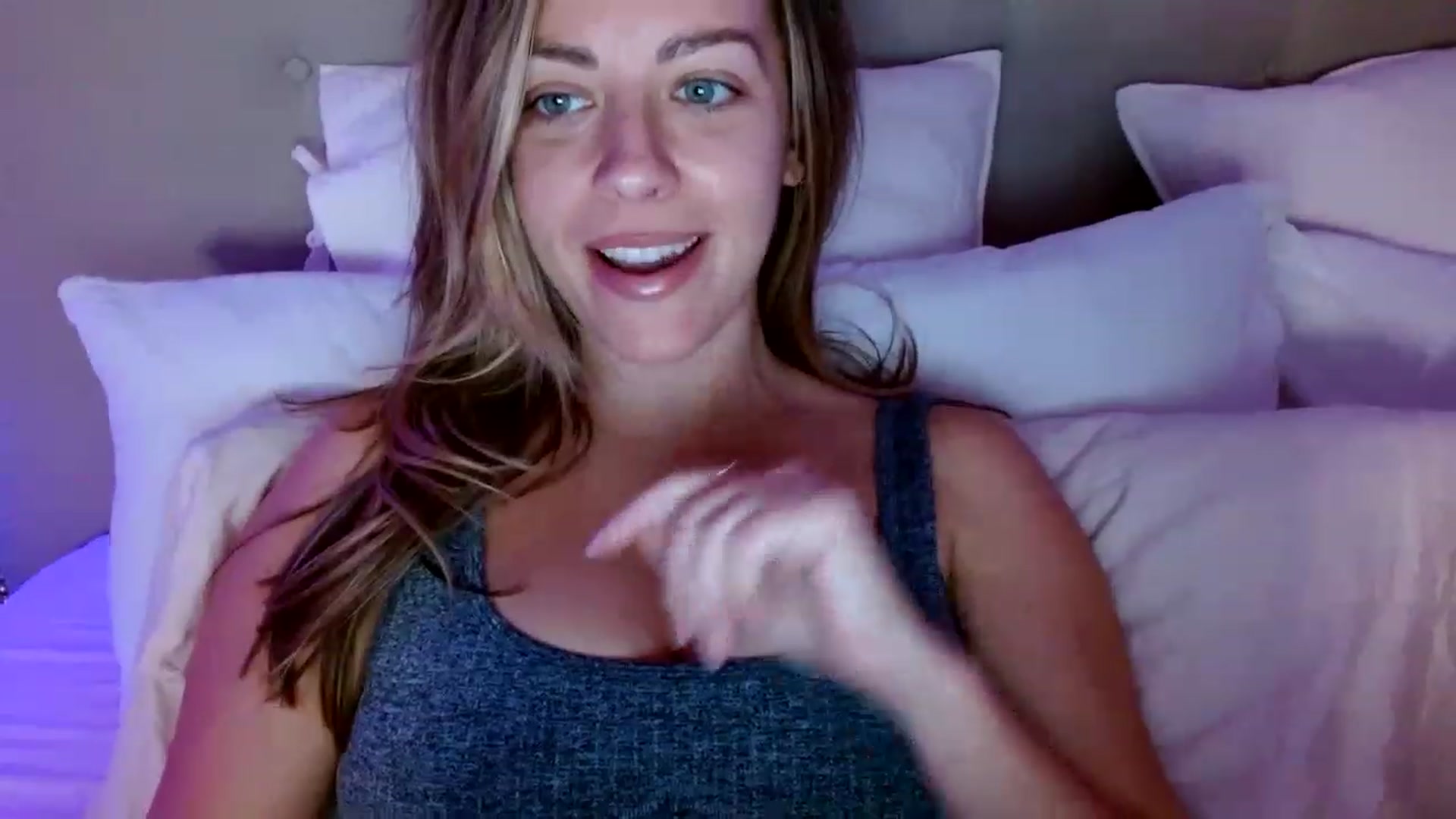 DaniSendNudes video thumbnail