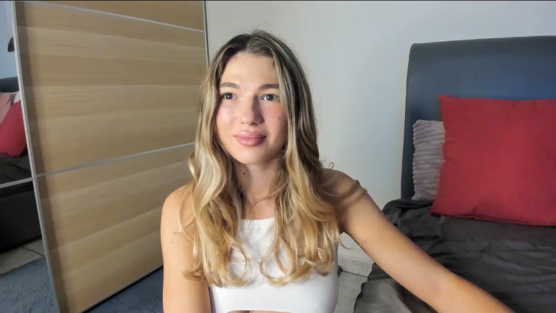 Dariadely video thumbnail