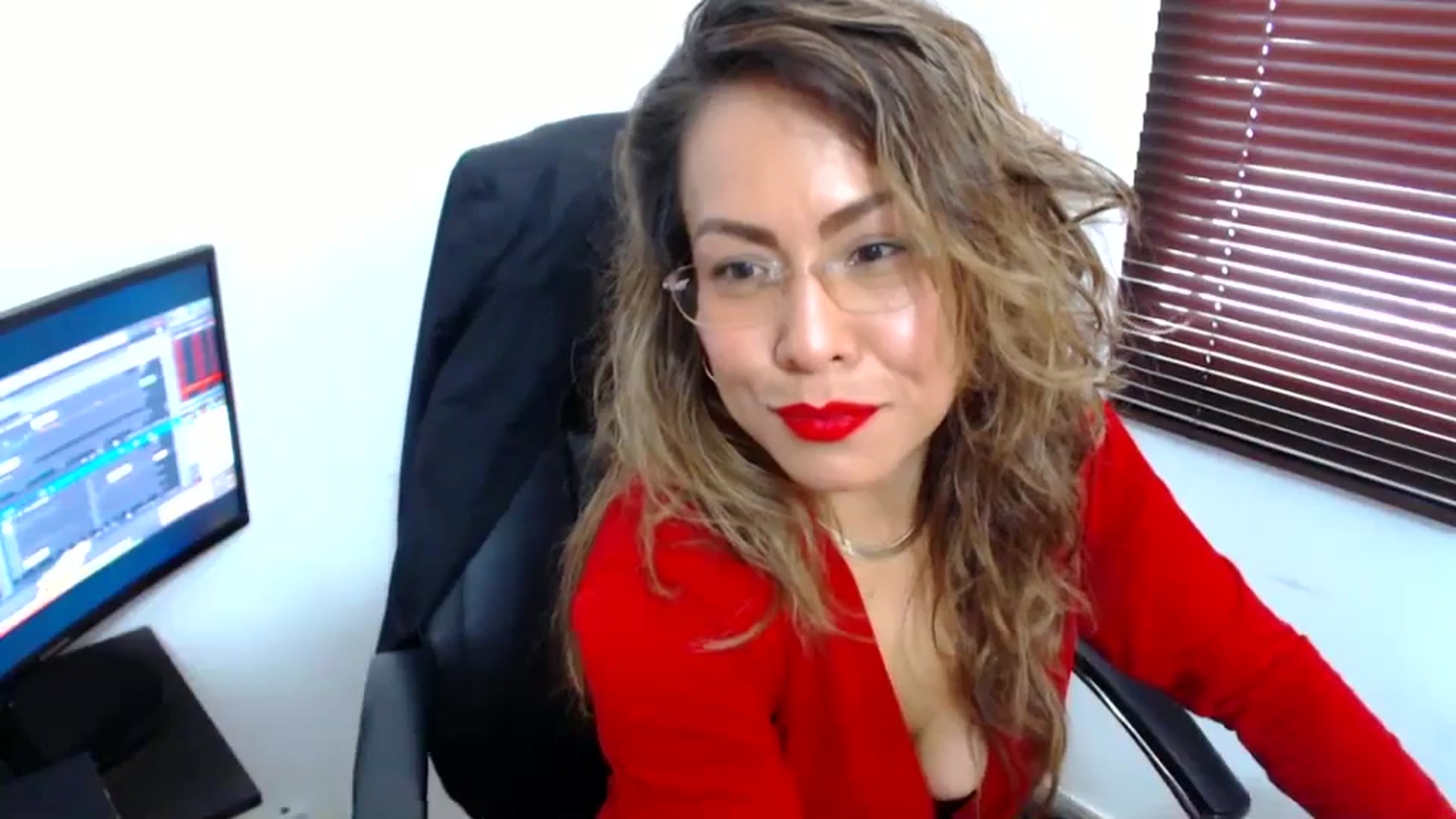 office_secret video thumbnail