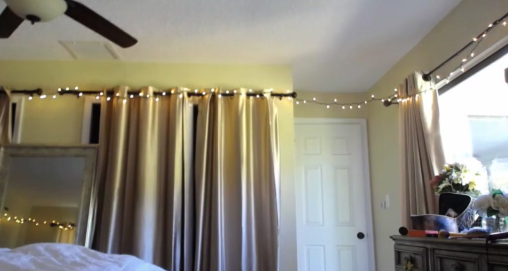 Skye_Evans_ video thumbnail