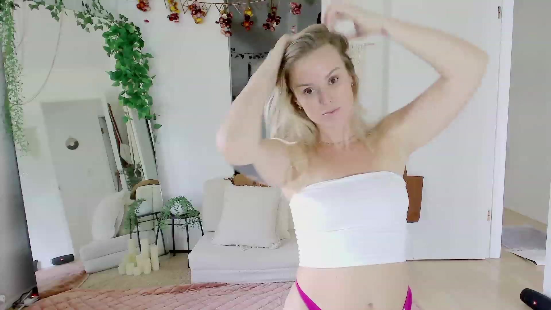Make_It_Reina video thumbnail