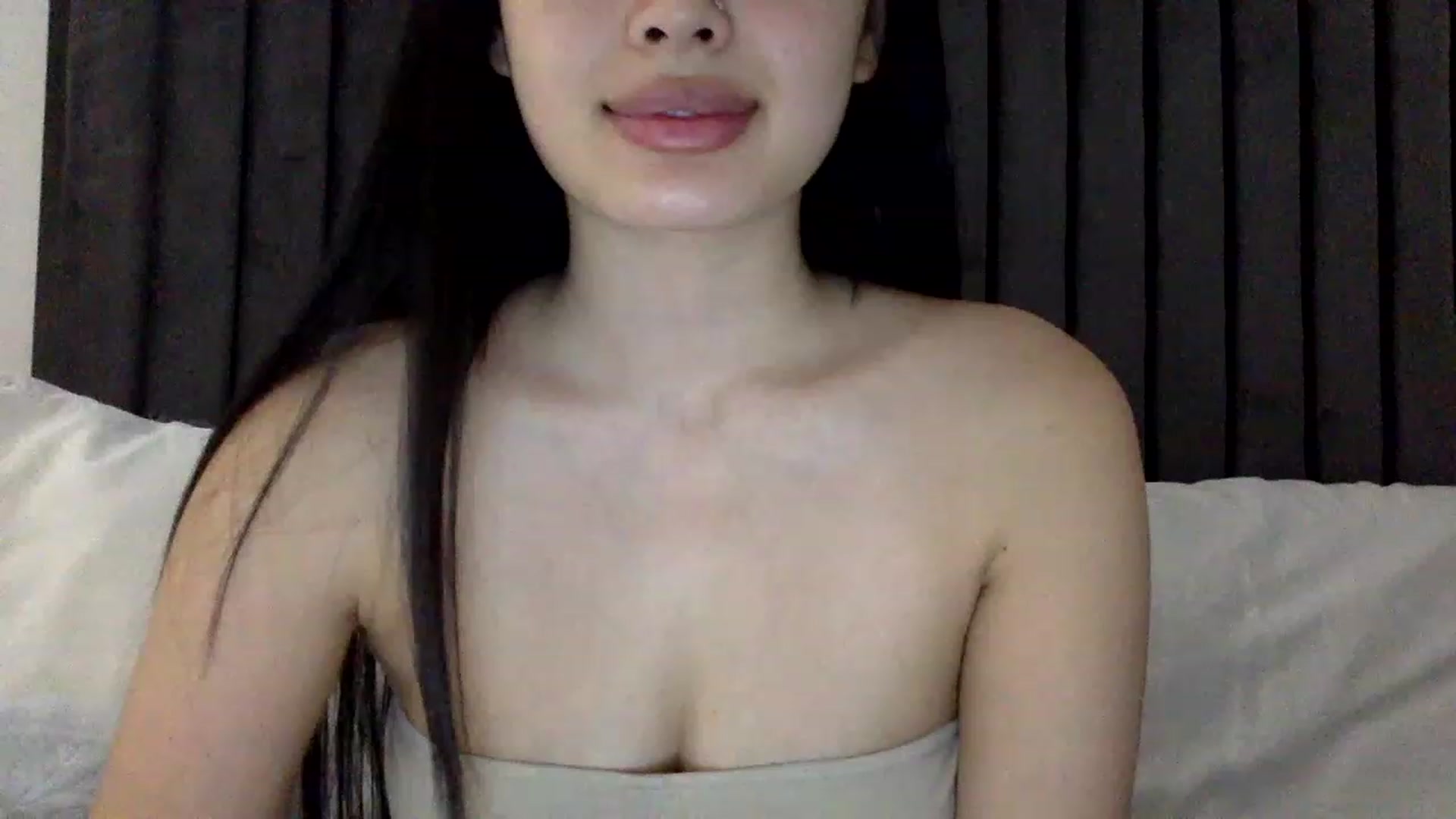 MsAkira video thumbnail