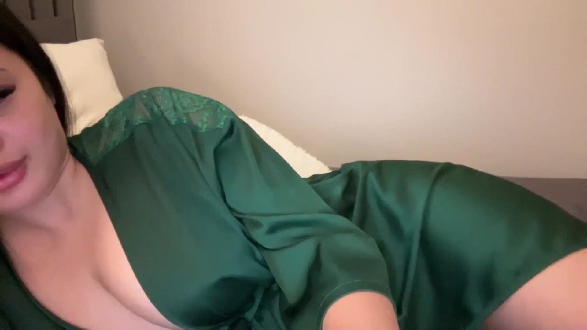 MsAkira video thumbnail