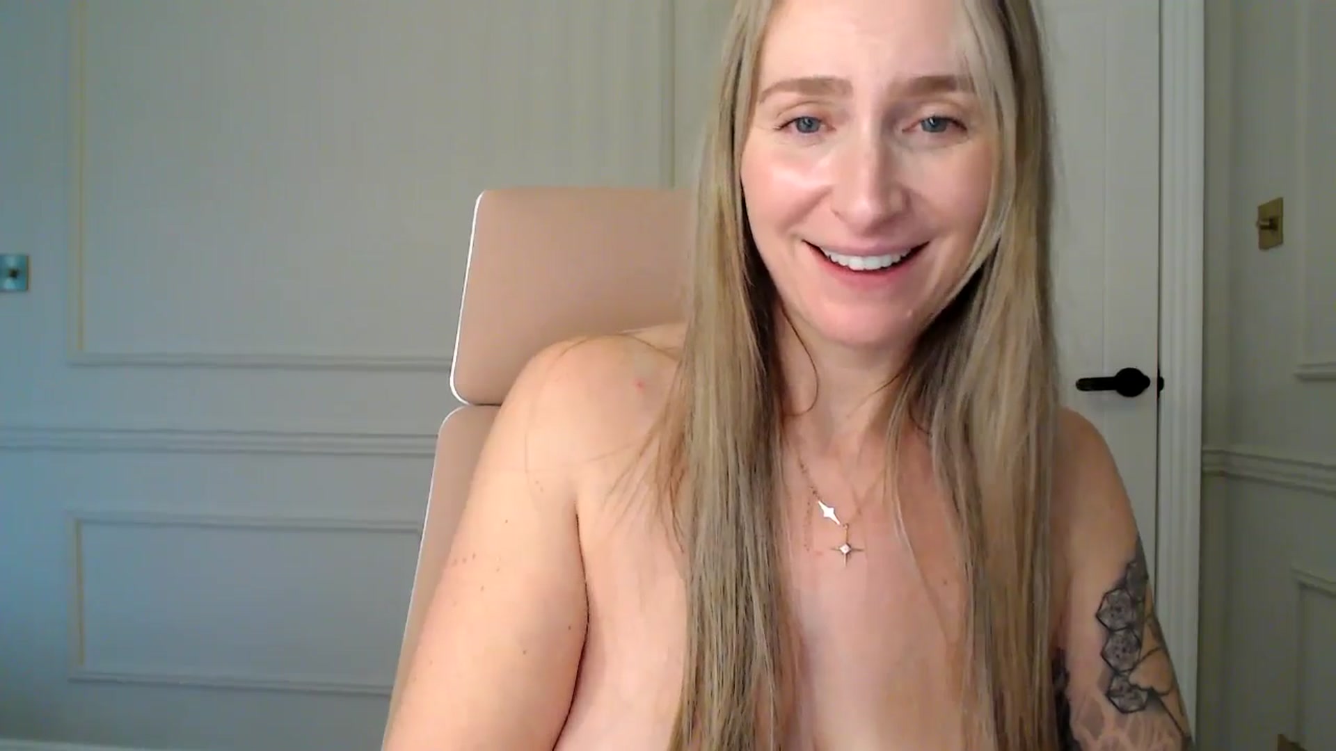 Boob_Jiggler video thumbnail