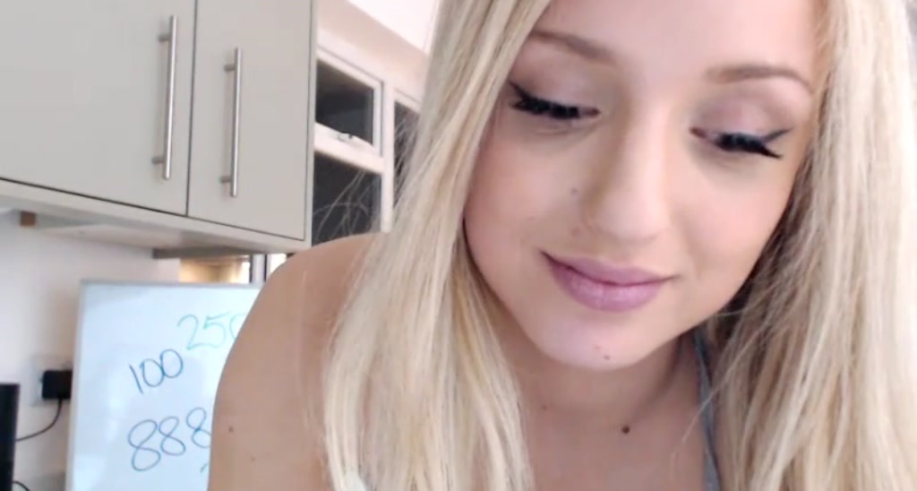 UKcandece video thumbnail
