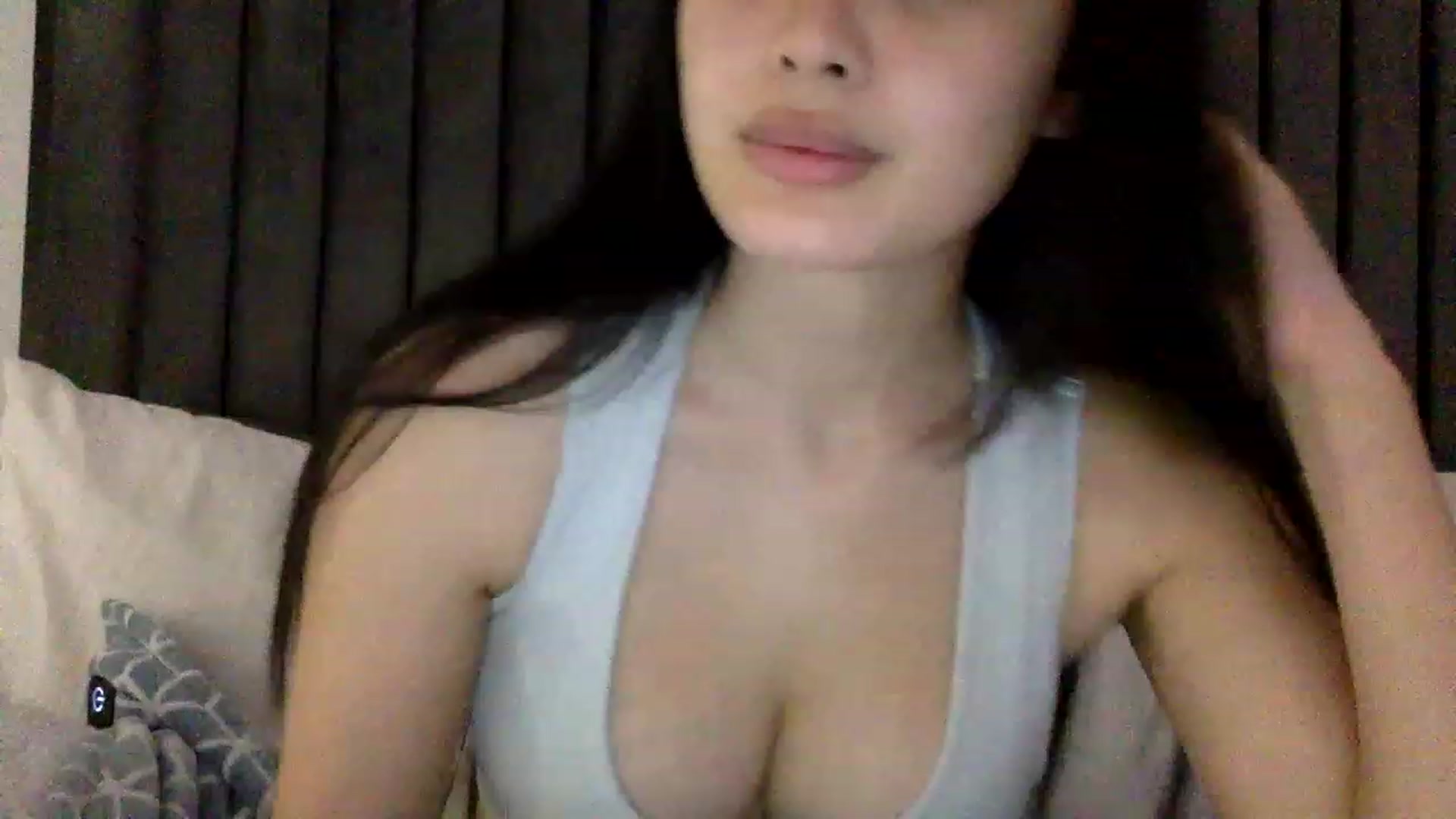 MsAkira video thumbnail
