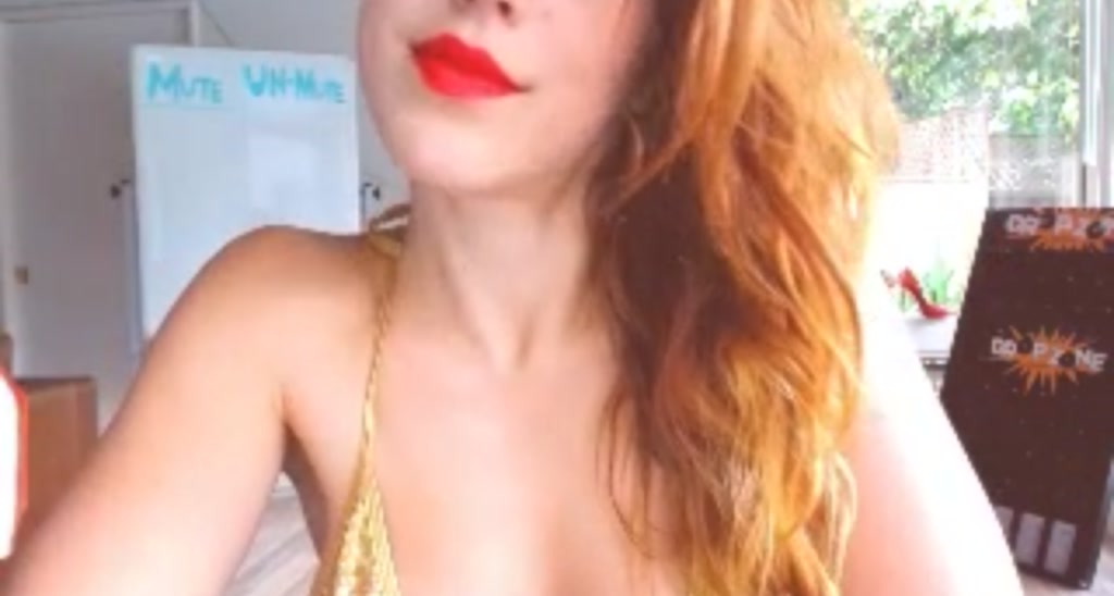 MissMolly video thumbnail