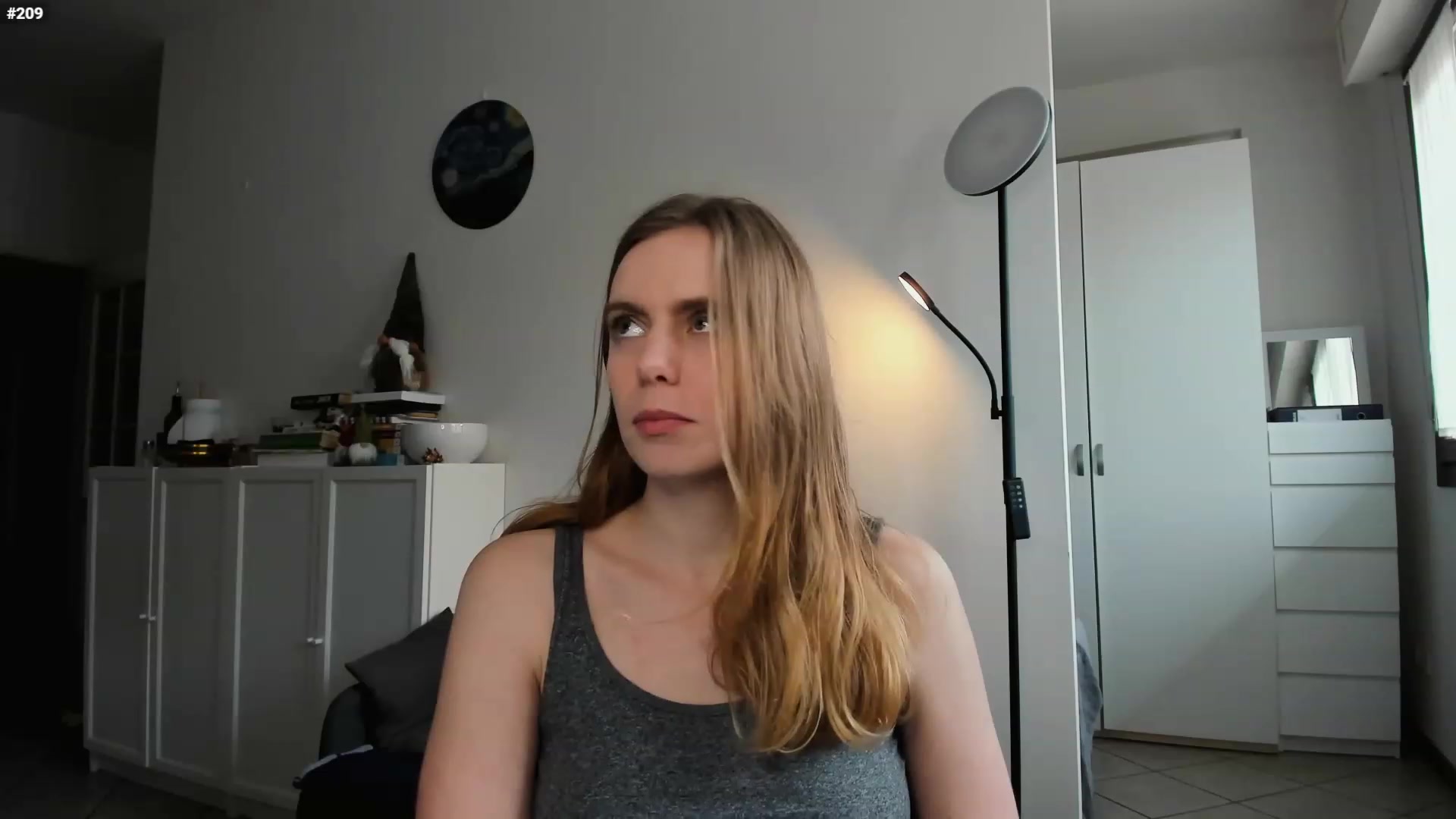Personage video thumbnail